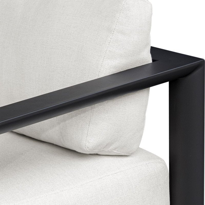 Additional close-up detail of the Remsen Outdoor Lounge Chair Java Black/Oyster image 20