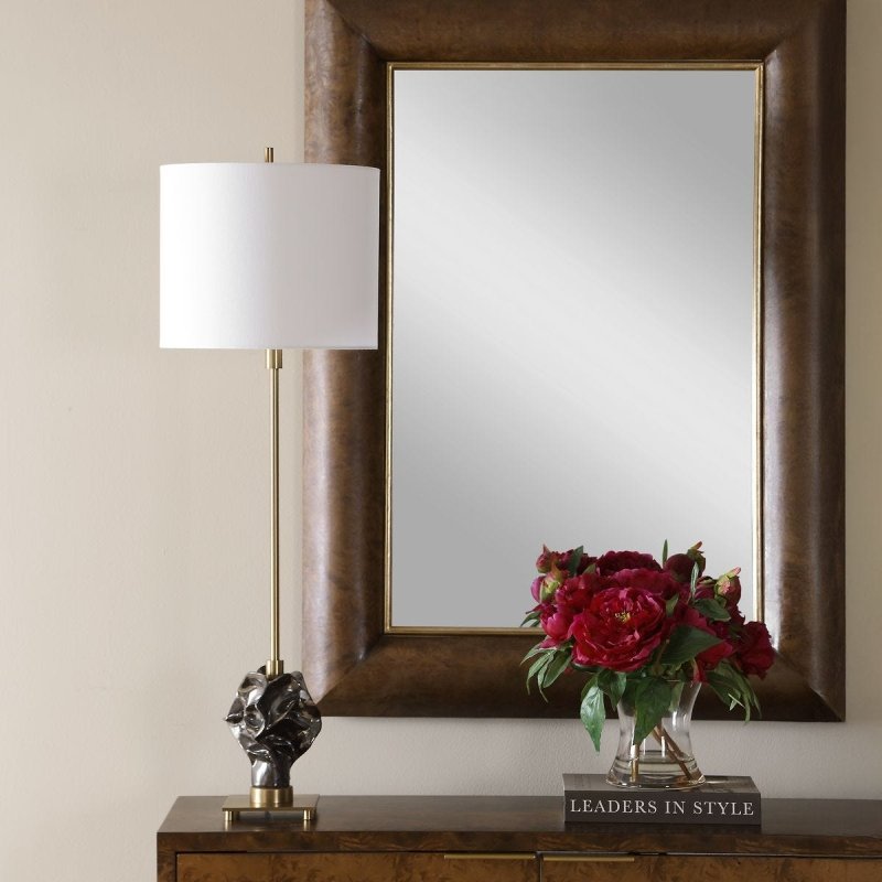 Side view of the Fiori Buffet Lamp by Uttermost