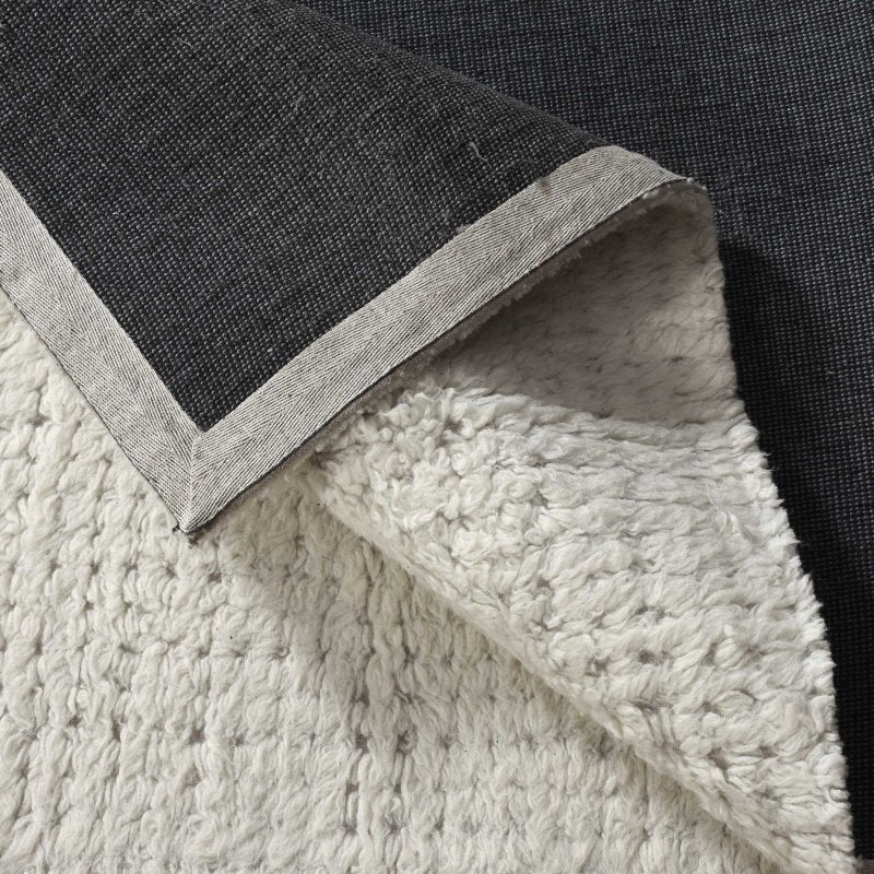 Clayhill Ivory White 6 X 9 Rug - Rugs