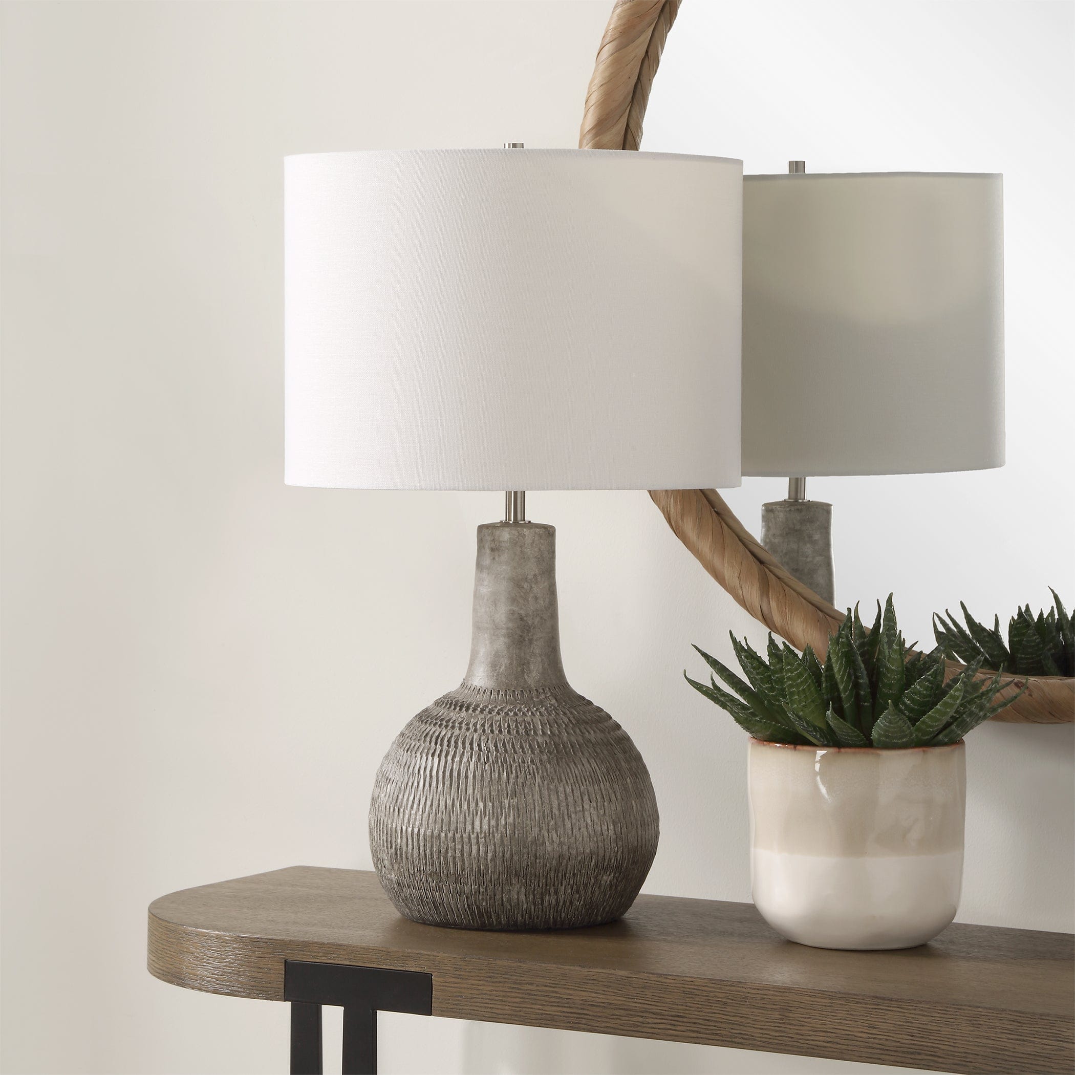 TABLE LAMP WL-20 Uttermost